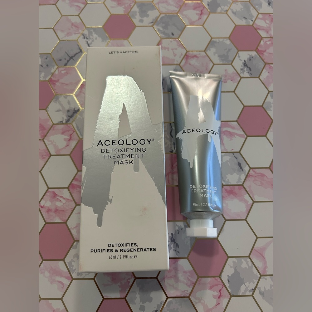 2/$35 ACEOLOGY Detoxifying Treatment Mask